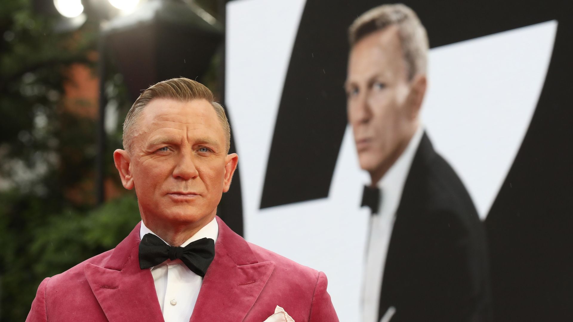 Daniel Craig attends the World Premiere of "NO TIME TO DIE"