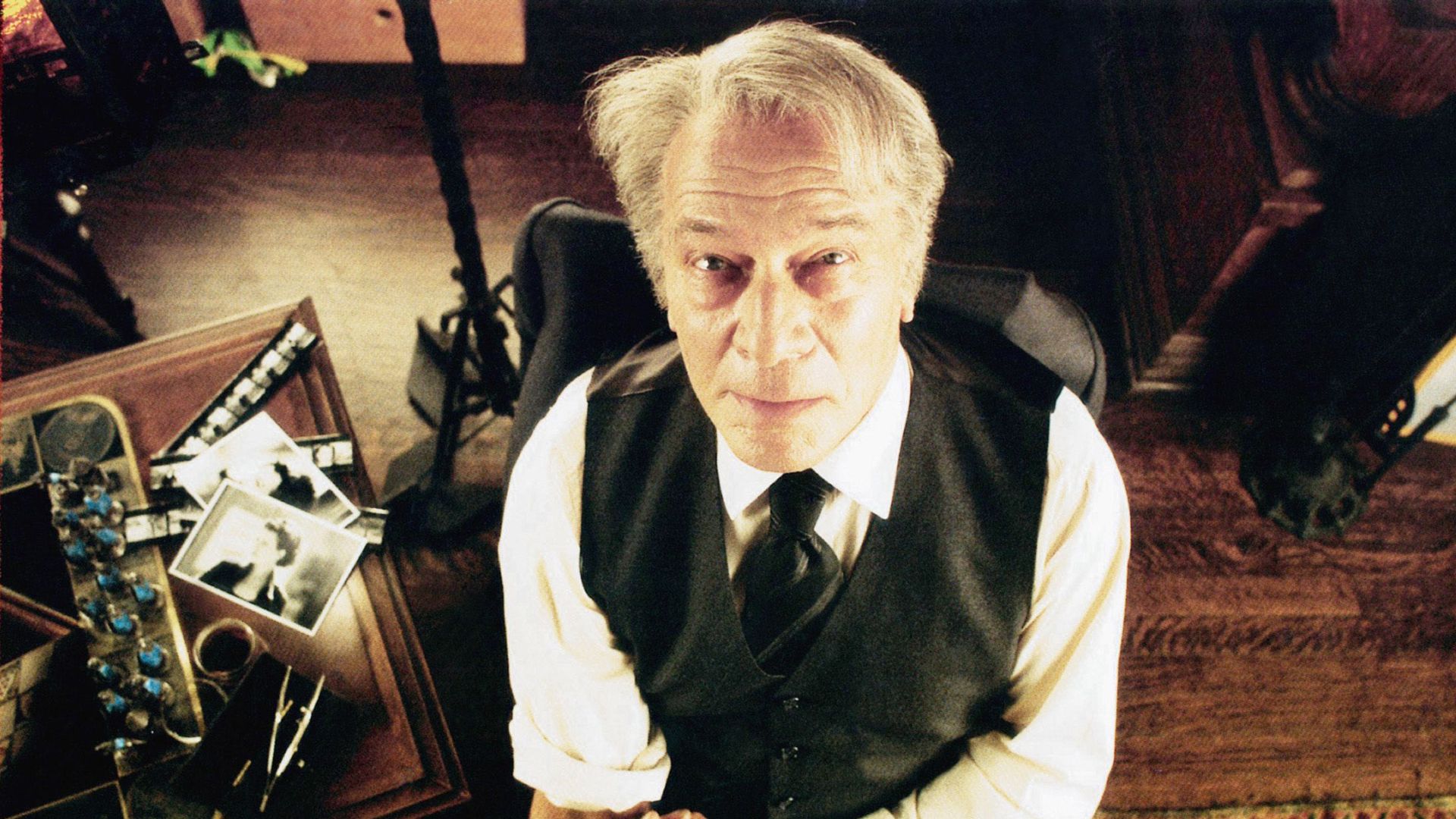 DRACULA 2000, Christopher Plummer, 2000.