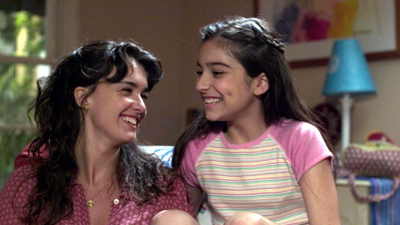 Flor (Paz Vega) in "Spanglish."
